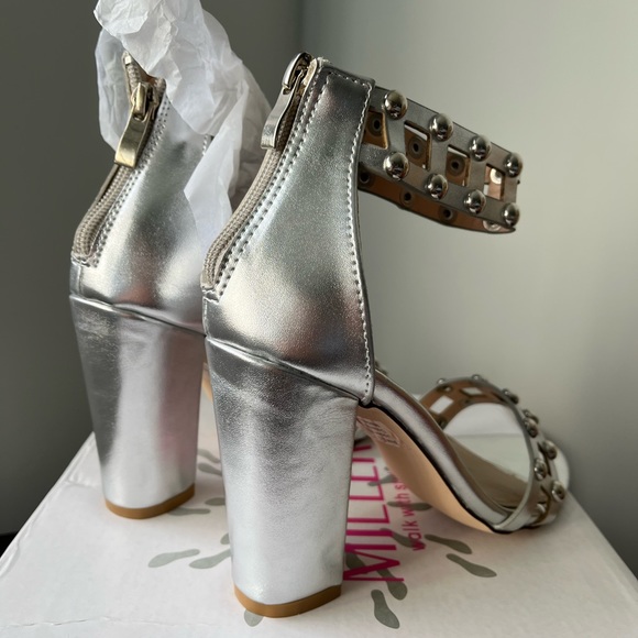 Silver Sandals with Chunky Heel - Picture 6 of 7